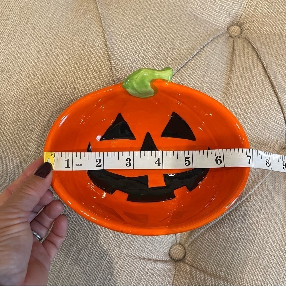 Pumpkin candy dish Ceramic Dishwasher and Microwave safe - Picture 3 of 5